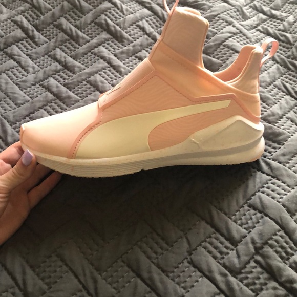 Puma - Picture 4 of 5